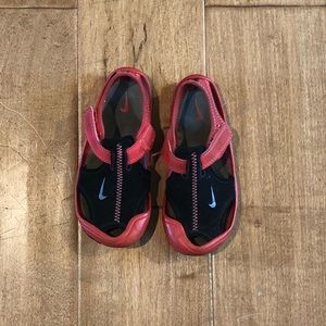 Toddler Nike sandals